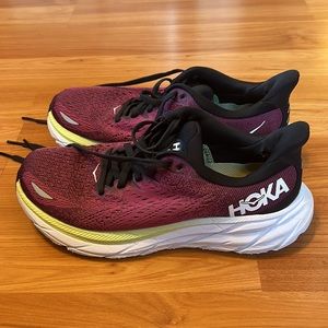 Hoka Clifton 8 (purple)